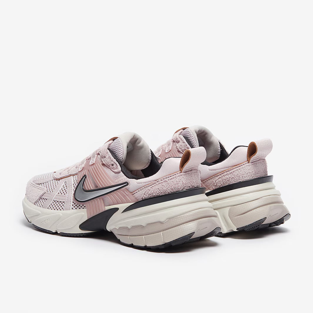 NIKE V2K RUN ROSA