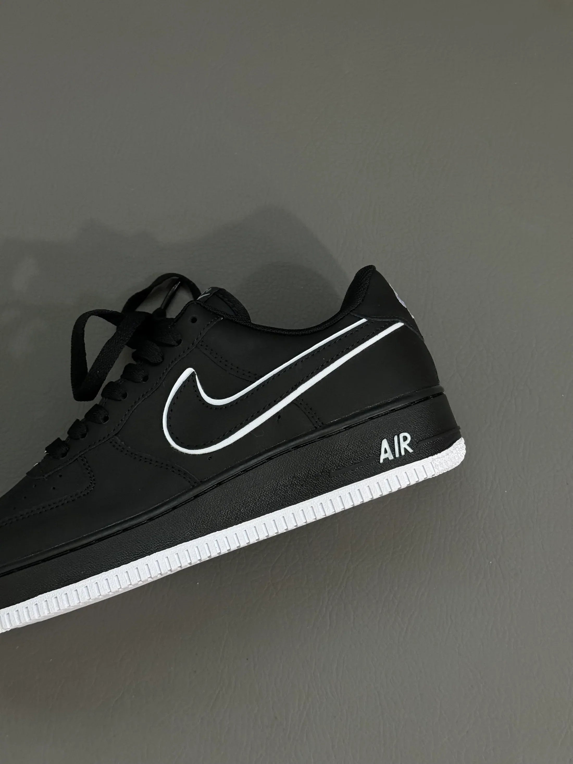 NIKE AIR FORCE ONE NEGRO/BLANCO
