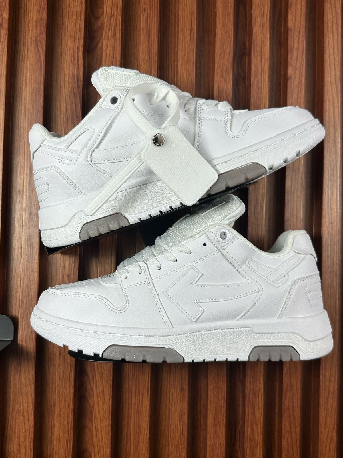 BLANCO ROTO