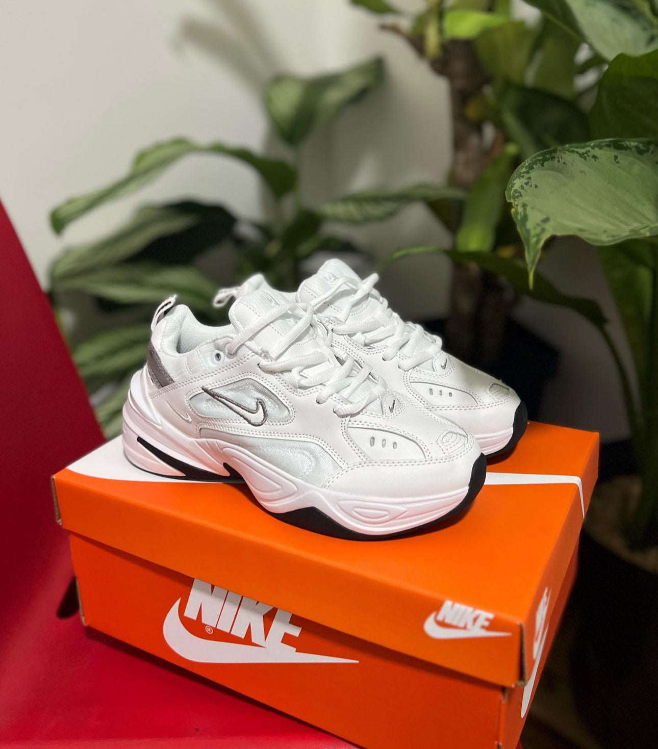 NIKE TEKNO BLANCO - GRIS